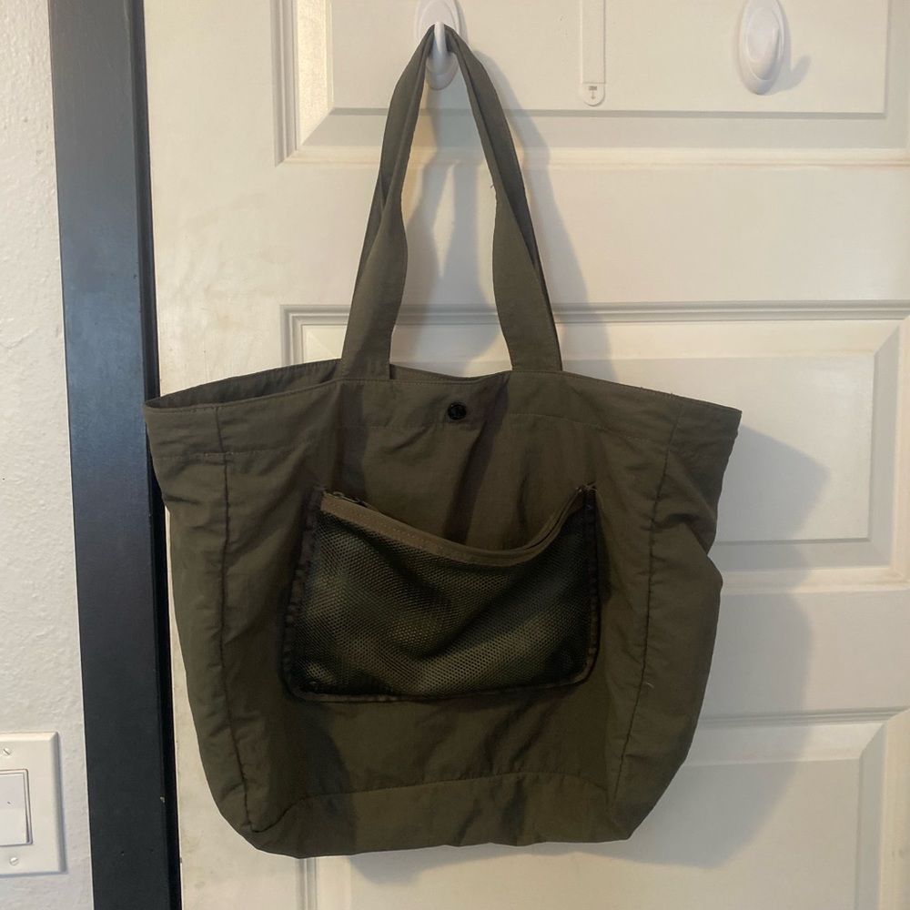 Lululemon Olive Bag